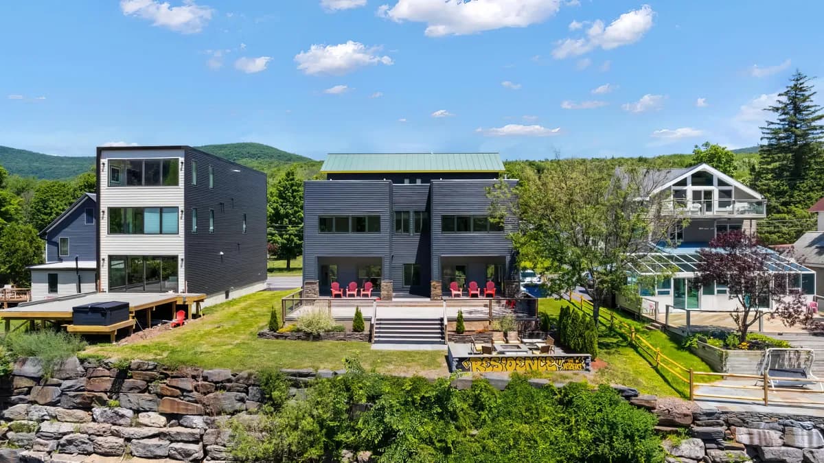 Wander Hunter Mountain Vista