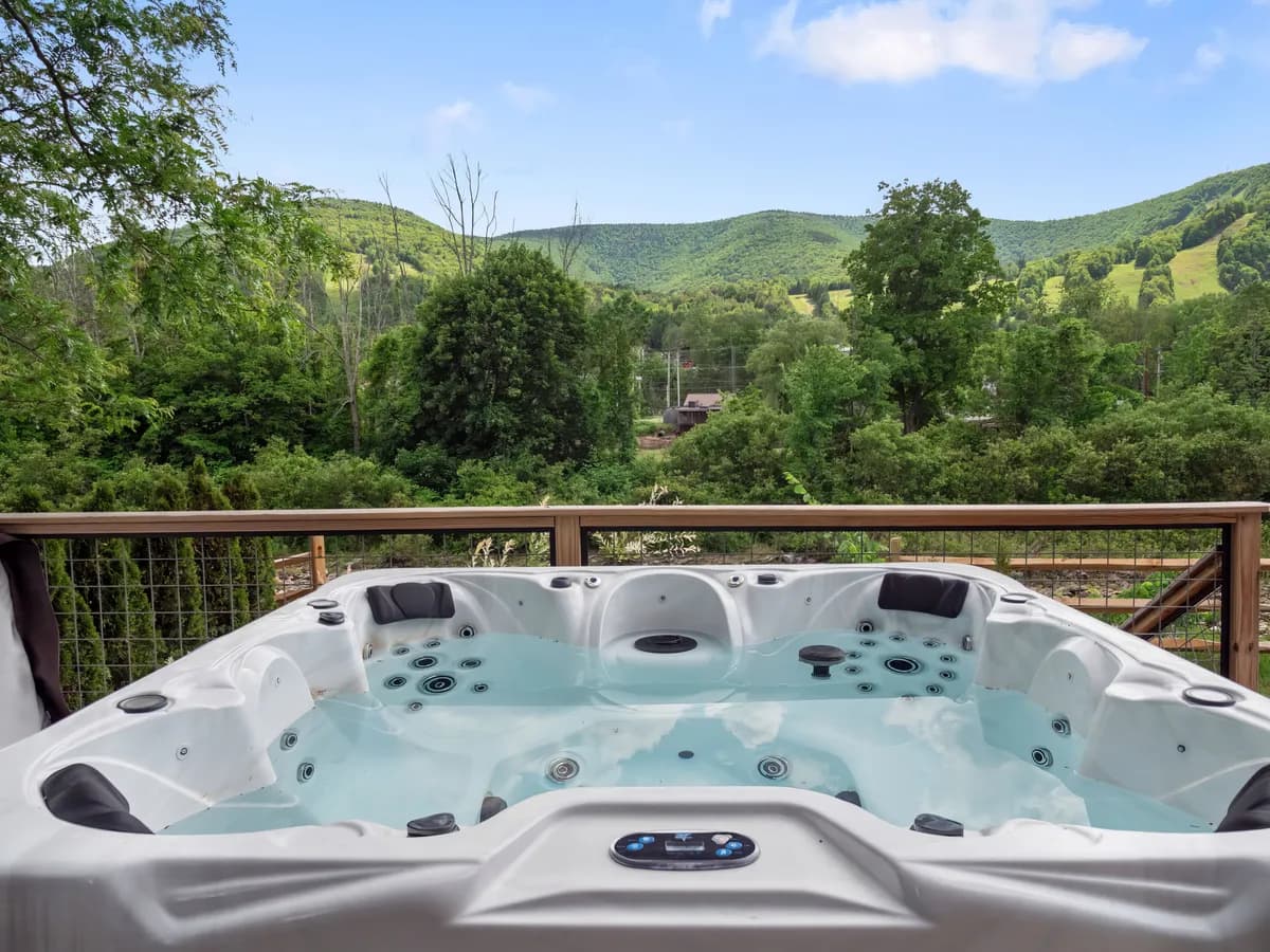 Wander Hunter Mountain Vista - Image 3