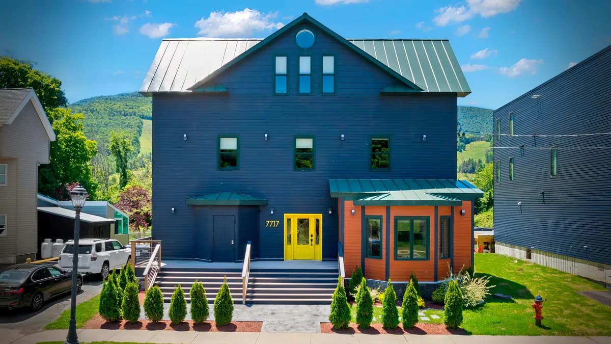 Wander Hunter Mountain Vista - Image 5