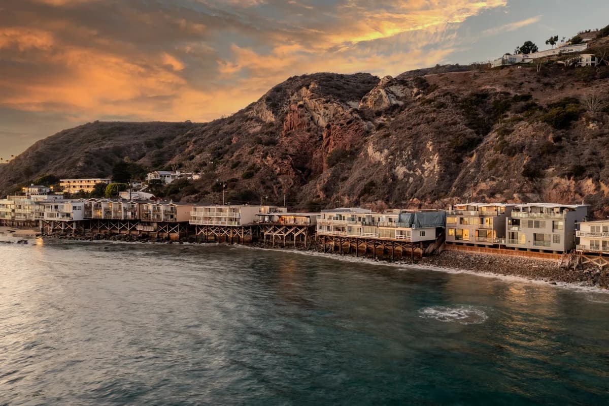 Wander Malibu Cove Retreat - Image 3