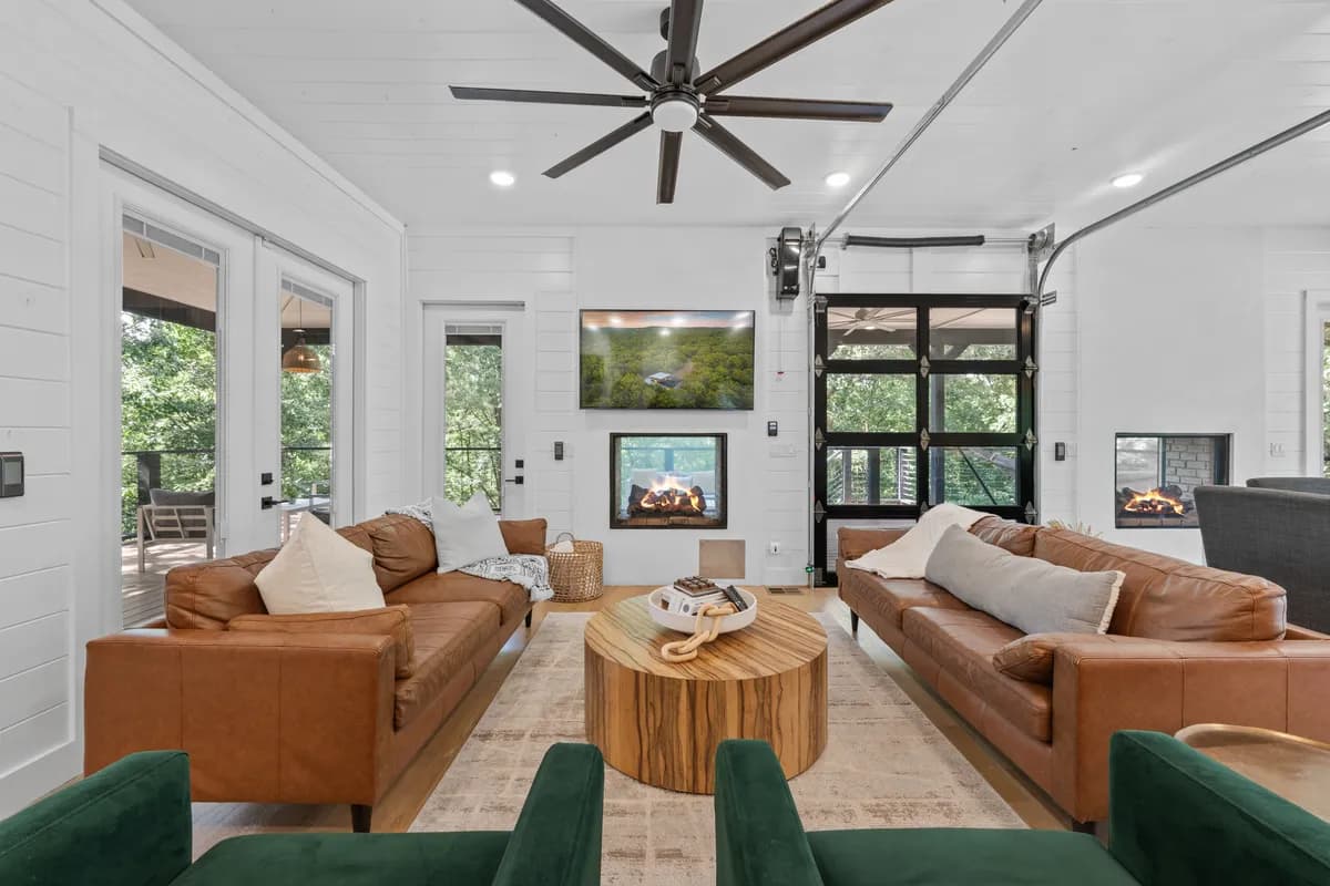 Wander Broken Bow Treehouse - Image 4