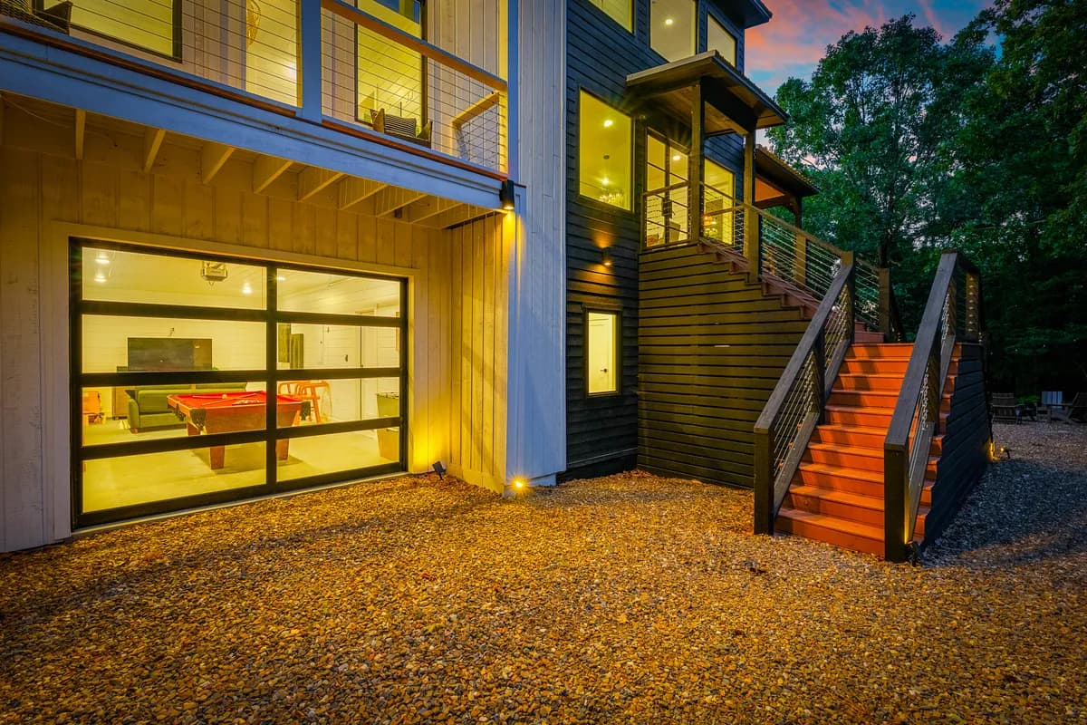 Wander Broken Bow Treehouse - Image 5