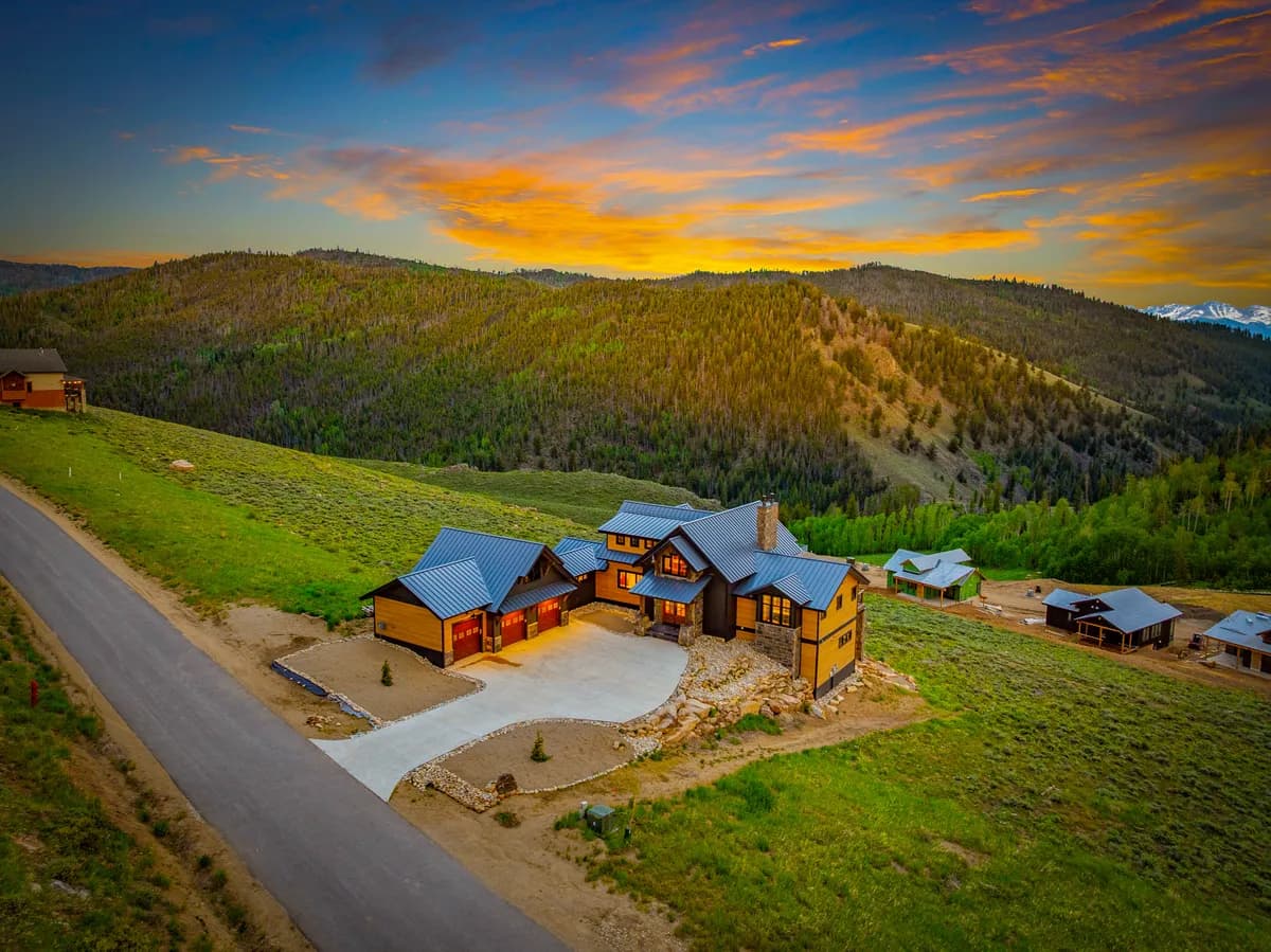 Wander Winter Park Haven - Image 3