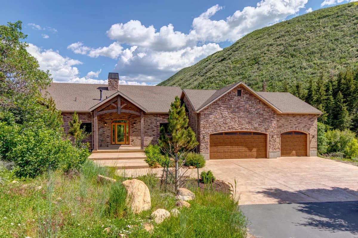 Wander Morgan Riverfront - Image 5