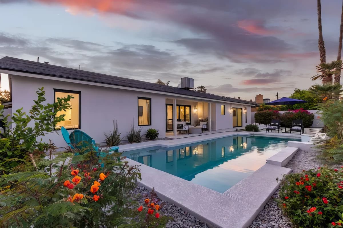 Wander Scottsdale Mesas - Image 3