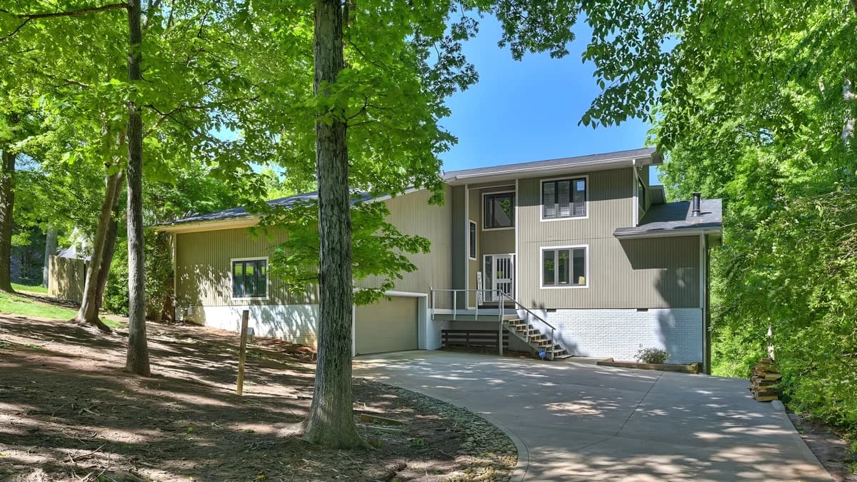 Wander Mooresville Harbor - Image 5