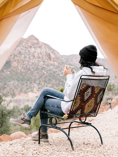Dry Glamping Tent Near Zion National Park, Ideal for Couples - Image 3