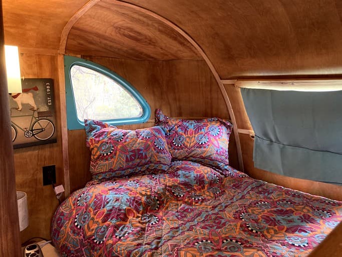 Lovely Picturesque Airstream with Incredible Indoor and Outdoor Space and Pool in Arizona - Image 5