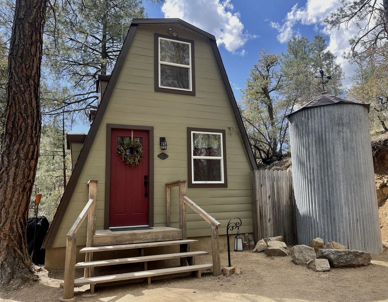 Cozy Rustic Cabin in the Prescott National Forest near Lynx Lake in Prescott, Arizona