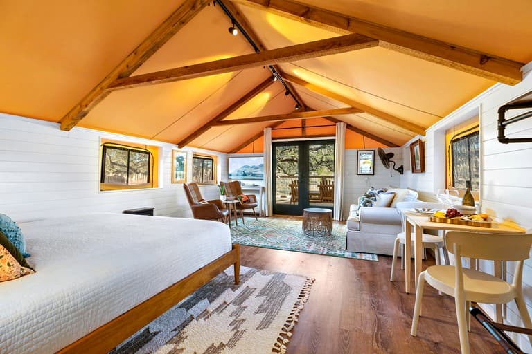 Beautiful Glamping Tented Cabin in Ingram, Texas, with Access to the Guadalupe River - Image 4