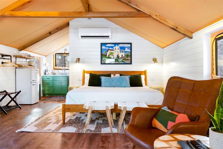 Beautiful Glamping Tented Cabin in Ingram, Texas, with Access to the Guadalupe River - Image 5