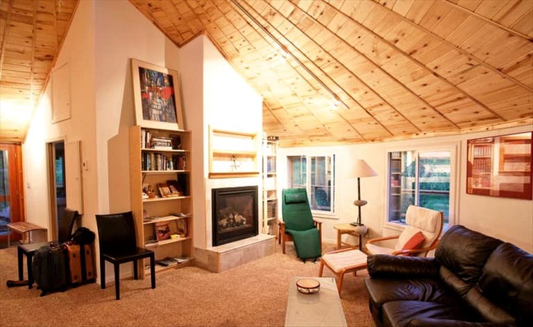 Stunning Yurt Rental for a Secluded Getaway near the Grand Mesa National Forest, Colorado - Image 4