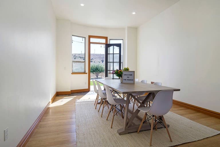 Breathtaking Cottage with Hot-tub in Eagle Mountain, Utah - Image 4