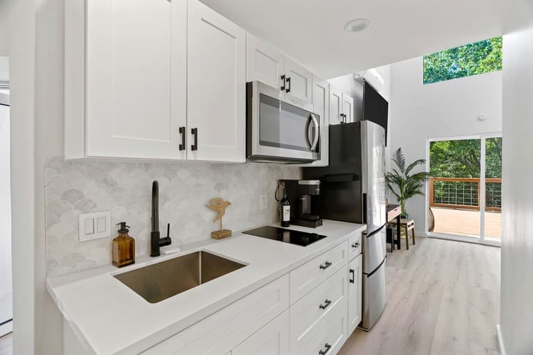 Spectacular Two Domes and Lofted Cabin Union with Breathtaking Deck and Indoors in Elgin, Texas - Image 4