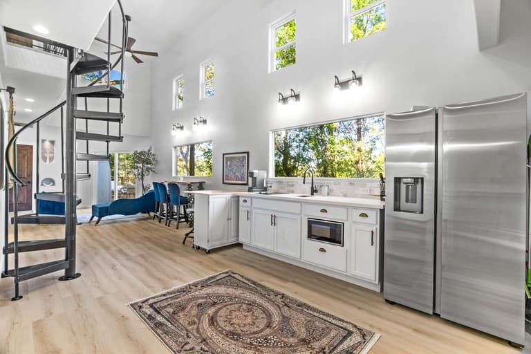 Impressive Unique Castle Dome with Spectacular Panoramic Views and Stunning Design in Elgin, Texas - Image 4