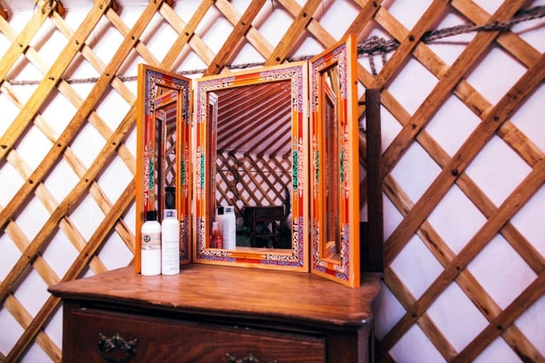 Peaceful Stargazing Yurt on a Glamping Site near Joshua Tree National Park, California - Image 4